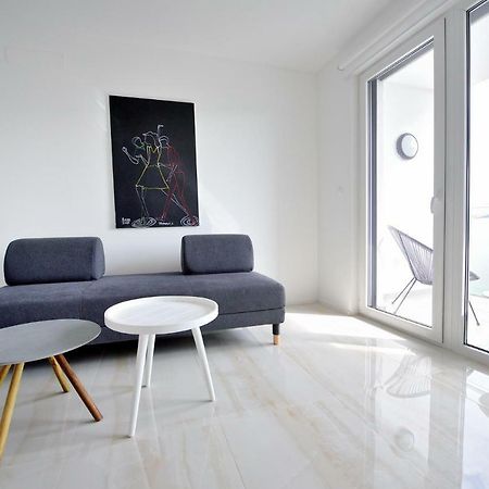 Center Aupark Apartment بييشتِني المظهر الخارجي الصورة
